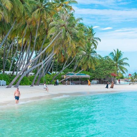 Select Village Maafushi Bagian luar foto