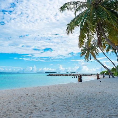 Select Village Maafushi Bagian luar foto