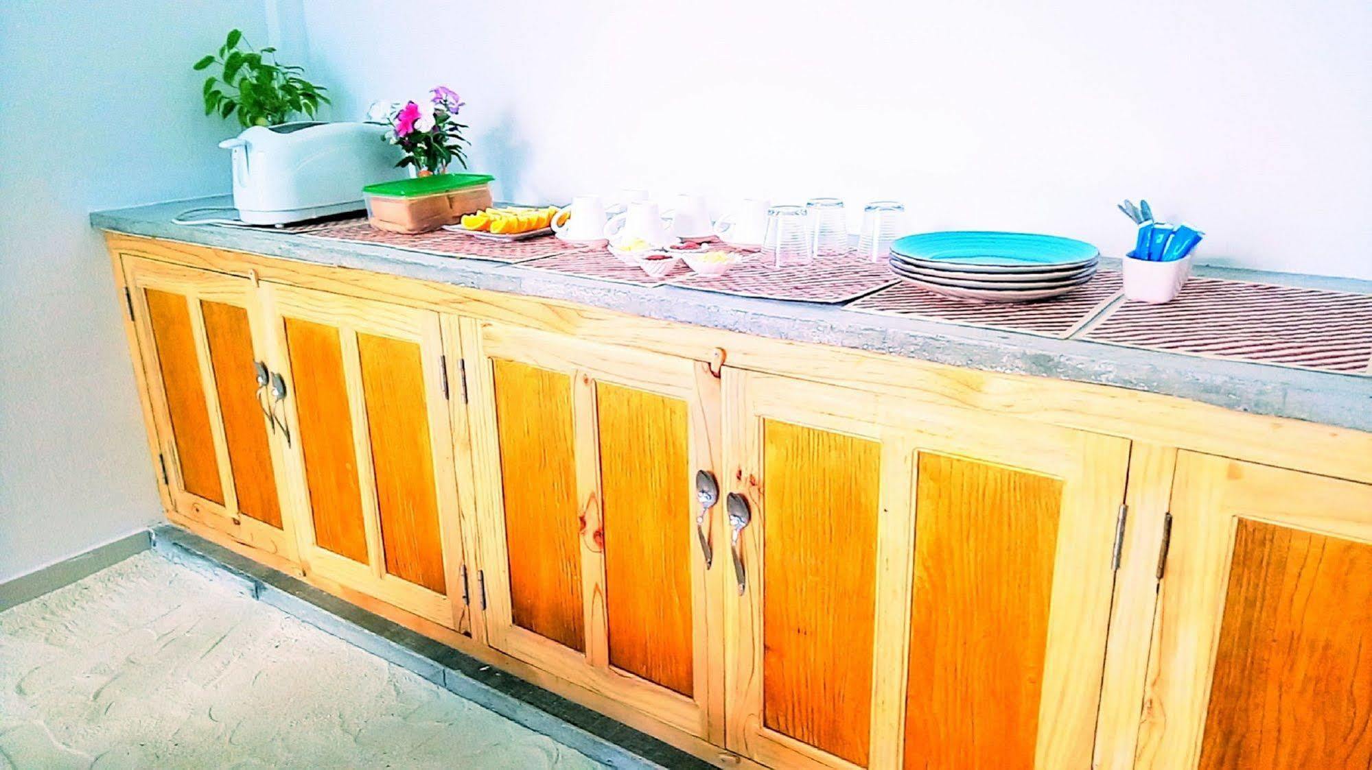 Select Village Maafushi Bagian luar foto